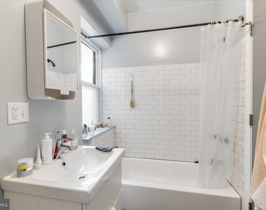 2049 E Susquehanna Avenue - Photo Thumbnail 9