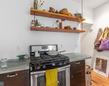 2049 E Susquehanna Avenue - Photo Thumbnail 4