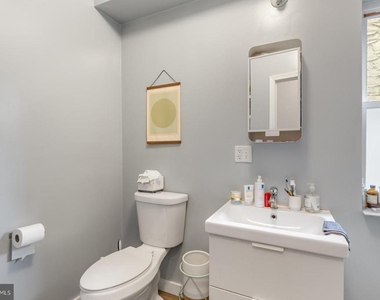 2049 E Susquehanna Avenue - Photo Thumbnail 7