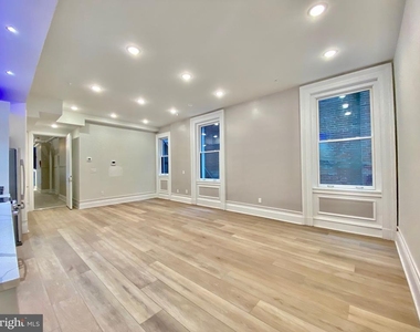 1824 Chestnut Street - Photo Thumbnail 4