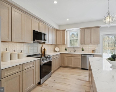 4979 W Papa Boulevard - Photo Thumbnail 10