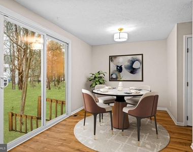 67 Dorchester Circle - Photo Thumbnail 7