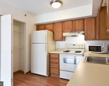 14300 Jarvis Avenue - Photo Thumbnail 18