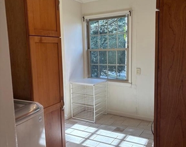 1249 Derbyshire Road - Photo Thumbnail 12