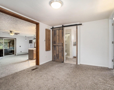 1620 N Edwards Street - Photo Thumbnail 6