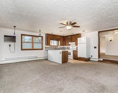 1620 N Edwards Street - Photo Thumbnail 4