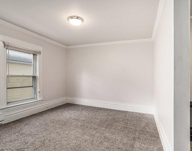 1620 N Edwards Street - Photo Thumbnail 9