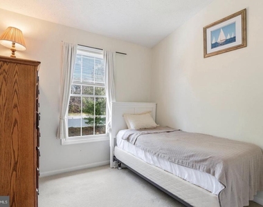 8016 Brightlight Place - Photo Thumbnail 20