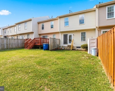 8016 Brightlight Place - Photo Thumbnail 31