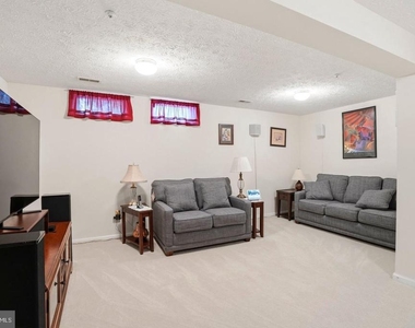 8016 Brightlight Place - Photo Thumbnail 27