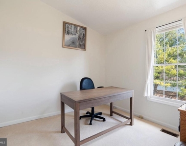 8016 Brightlight Place - Photo Thumbnail 18