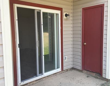 1122 Southwood Drive - Photo Thumbnail 8