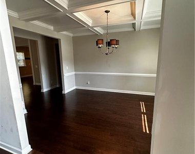 1509 Wiggins Drive - Photo Thumbnail 3