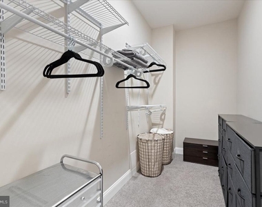 1532 N Broadway - Photo Thumbnail 24