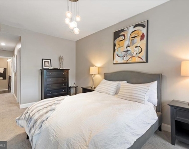 1532 N Broadway - Photo Thumbnail 23