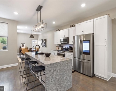 1532 N Broadway - Photo Thumbnail 7