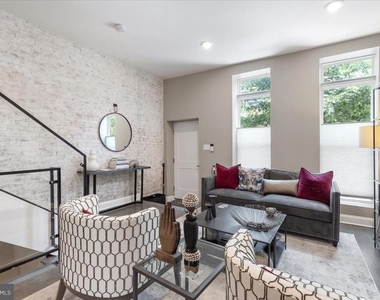 1532 N Broadway - Photo Thumbnail 5