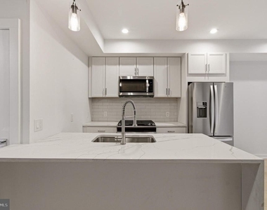 531 Kennedy Street Nw - Photo Thumbnail 8