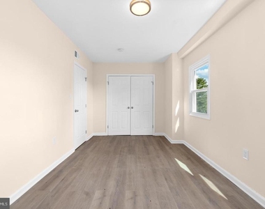 3158 Buena Vista Terrace Se - Photo Thumbnail 12