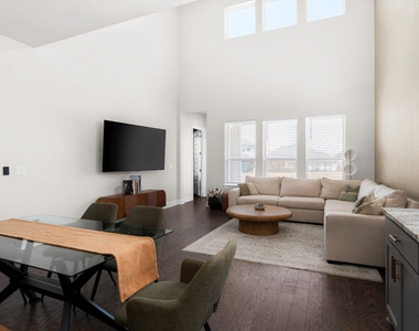 4904 Escape Rivera Dr - Photo Thumbnail 8