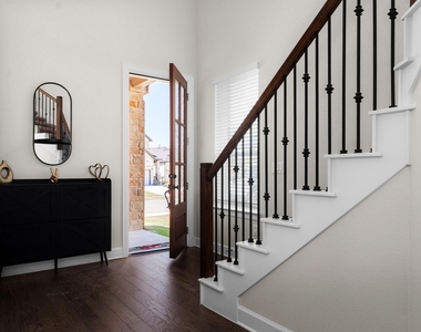 4904 Escape Rivera Dr - Photo Thumbnail 2