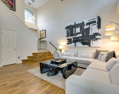 4501 Whispering Valley Dr - Photo Thumbnail 8
