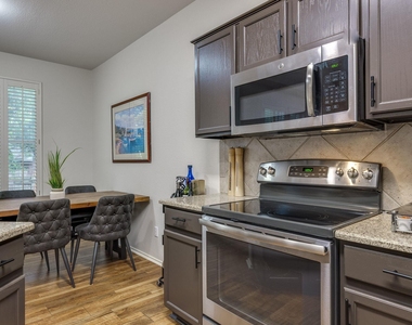 4501 Whispering Valley Dr - Photo Thumbnail 19