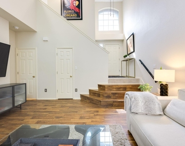 4501 Whispering Valley Dr - Photo Thumbnail 5