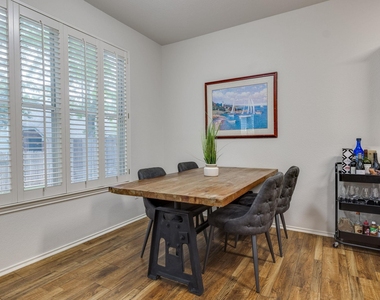 4501 Whispering Valley Dr - Photo Thumbnail 12