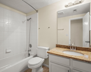 712 W 21st St - Photo Thumbnail 10