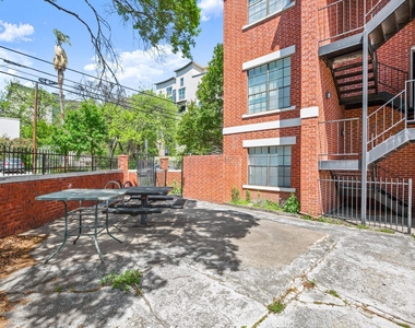712 W 21st St - Photo Thumbnail 15