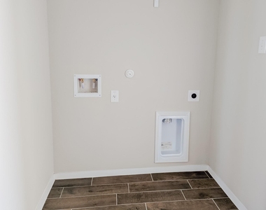 139 Spiny Lizard Ln - Photo Thumbnail 4