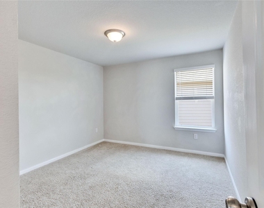 13923 Macquarie Dr - Photo Thumbnail 17