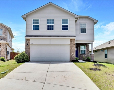13923 Macquarie Dr - Photo Thumbnail 1