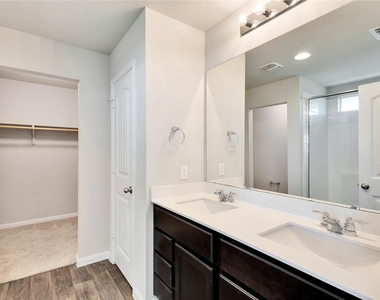 13923 Macquarie Dr - Photo Thumbnail 14