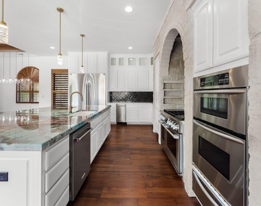 2633 Collingwood Dr - Photo Thumbnail 10
