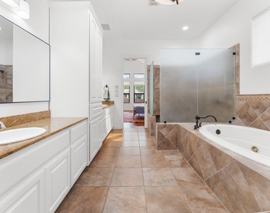 2633 Collingwood Dr - Photo Thumbnail 23