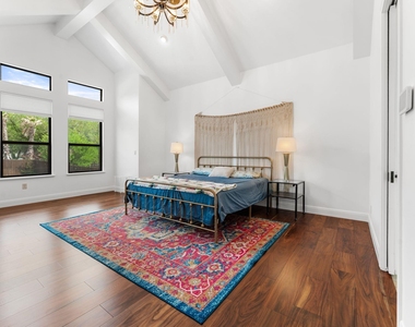 2633 Collingwood Dr - Photo Thumbnail 20