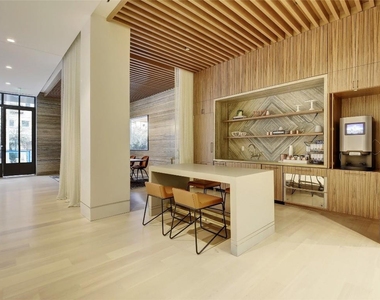 501 West Ave - Photo Thumbnail 32