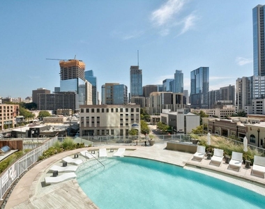 501 West Ave - Photo Thumbnail 20