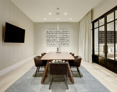 501 West Ave - Photo Thumbnail 31