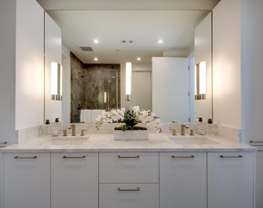501 West Ave - Photo Thumbnail 15