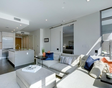 501 West Ave - Photo Thumbnail 3
