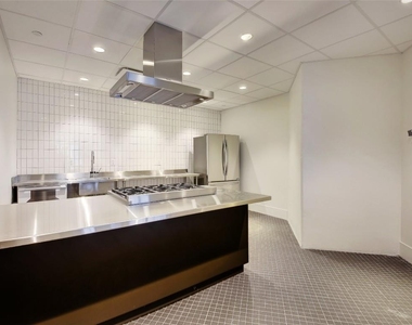 501 West Ave - Photo Thumbnail 35