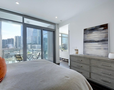 501 West Ave - Photo Thumbnail 13