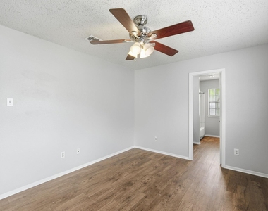 2511 Howellwood Way - Photo Thumbnail 9