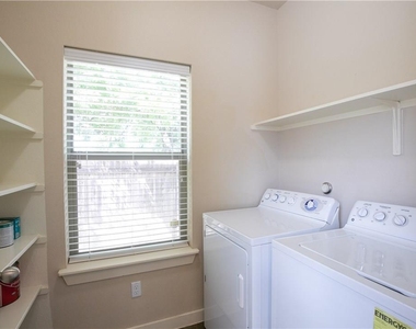 4528 Credo Ln - Photo Thumbnail 20