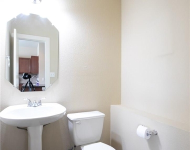 4528 Credo Ln - Photo Thumbnail 9