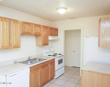 7545 Wilder Avenue - Photo Thumbnail 3