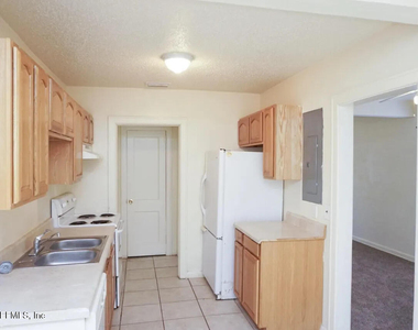 7545 Wilder Avenue - Photo Thumbnail 4